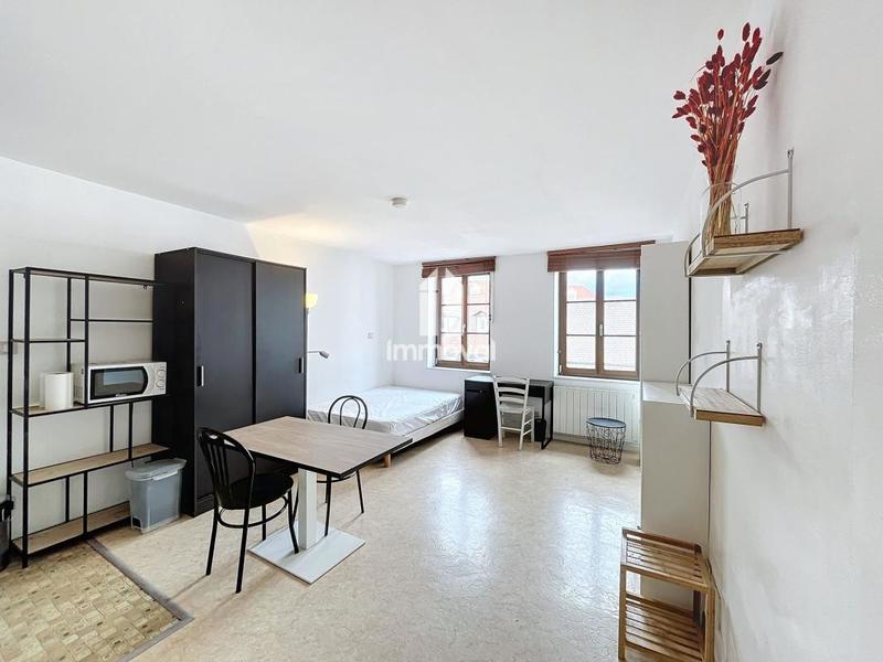 Studio - 27 m² - 1 pièce