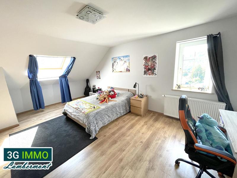 Maison - 258 m² - 12 pièces