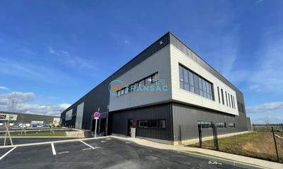 Entrepôt - 1 651 m²