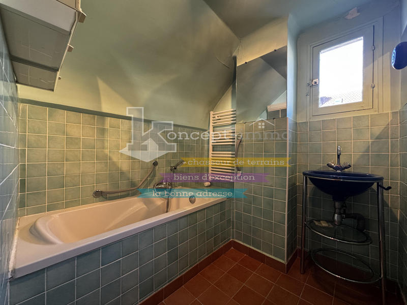 Maison - 140 m² - 6 pièces