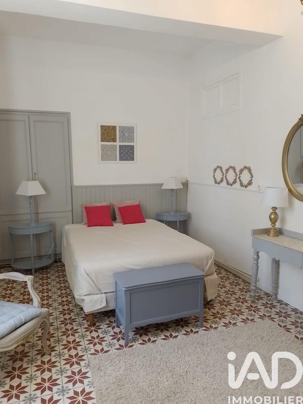 Maison - 460 m² - 10 pièces