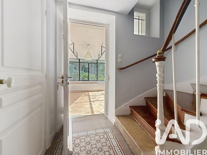 Maison - 201 m² - 7 pièces