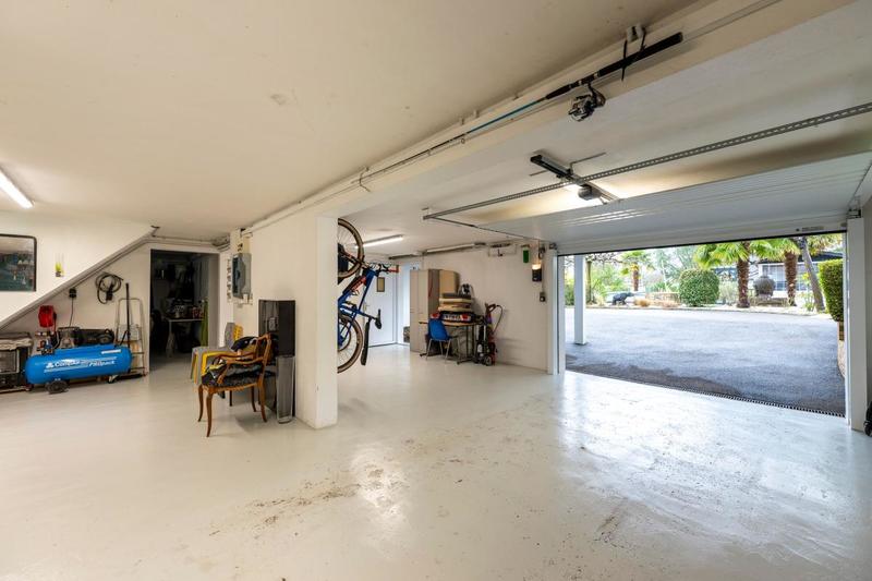 Maison - 200 m² - 5 pièces