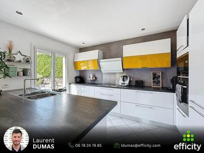 Maison - 100 m² - 5 pièces