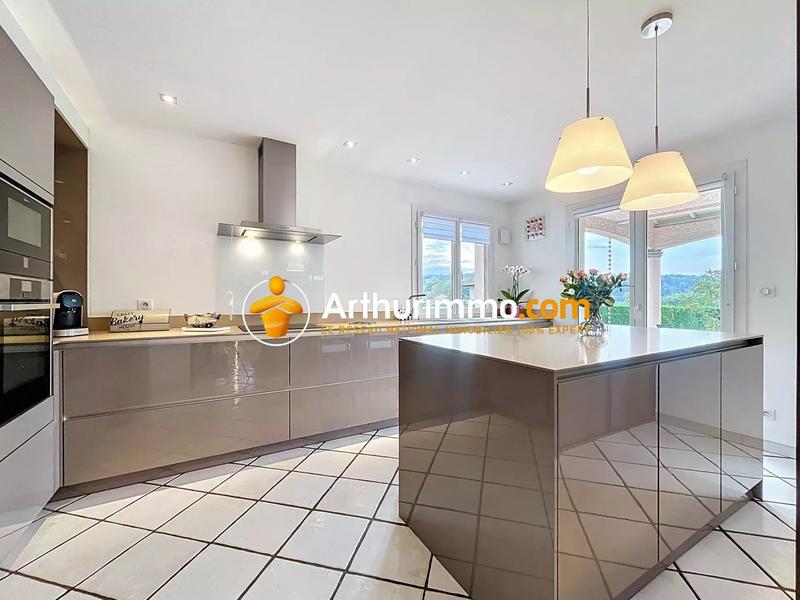 Maison - 152 m² - 6 pièces