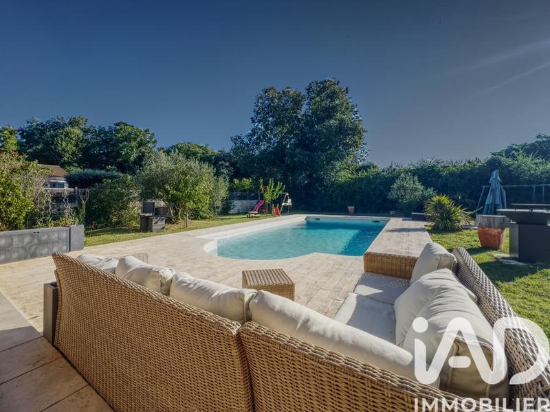 Maison - 187 m² - 7 pièces