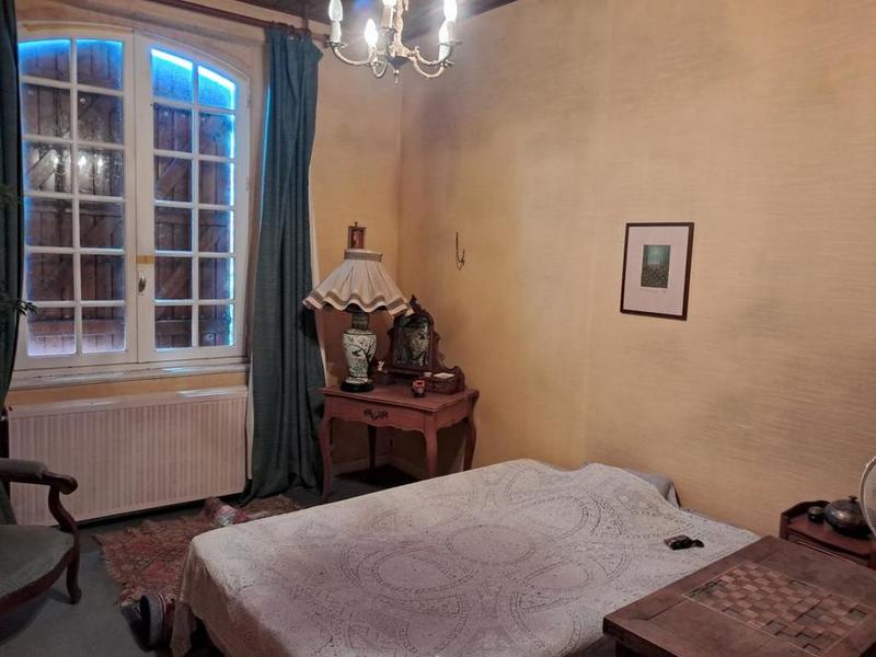 Propriété - 201 m² - 8 pièces