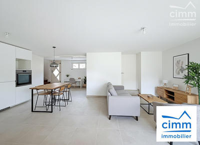 Maison - 98 m² - 5 pièces