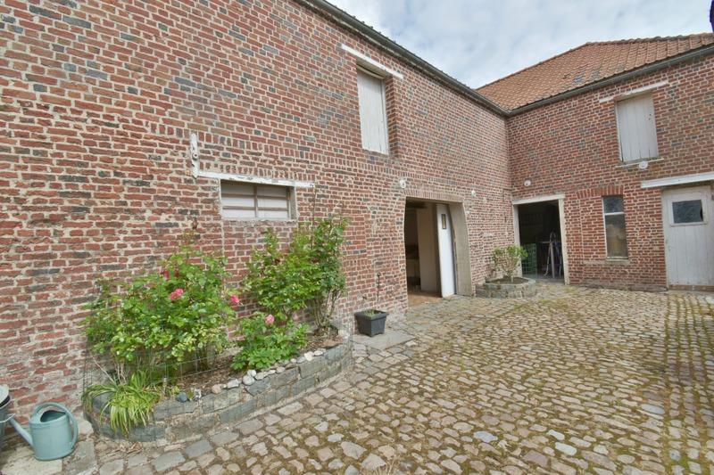 Maison bourgeoise - 245 m² - 8 pièces