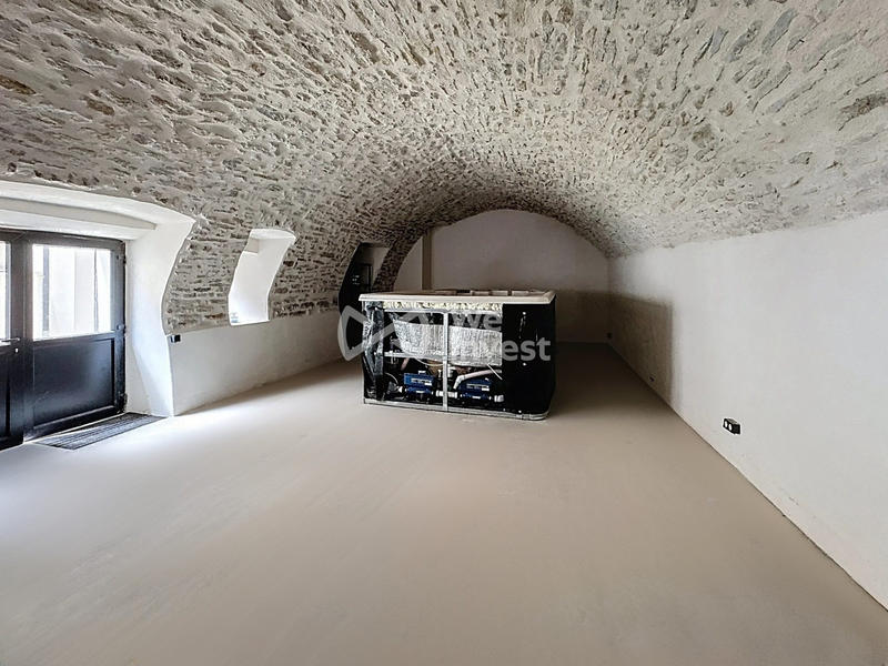 Maison - 274 m² - 9 pièces