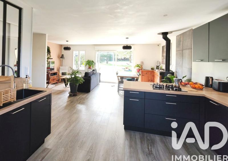 Maison - 91 m² - 5 pièces