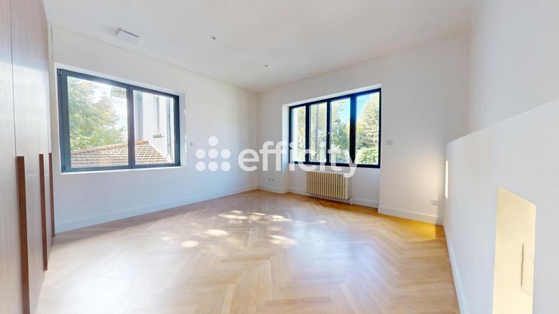 Pavillon - 174 m² - 6 pièces