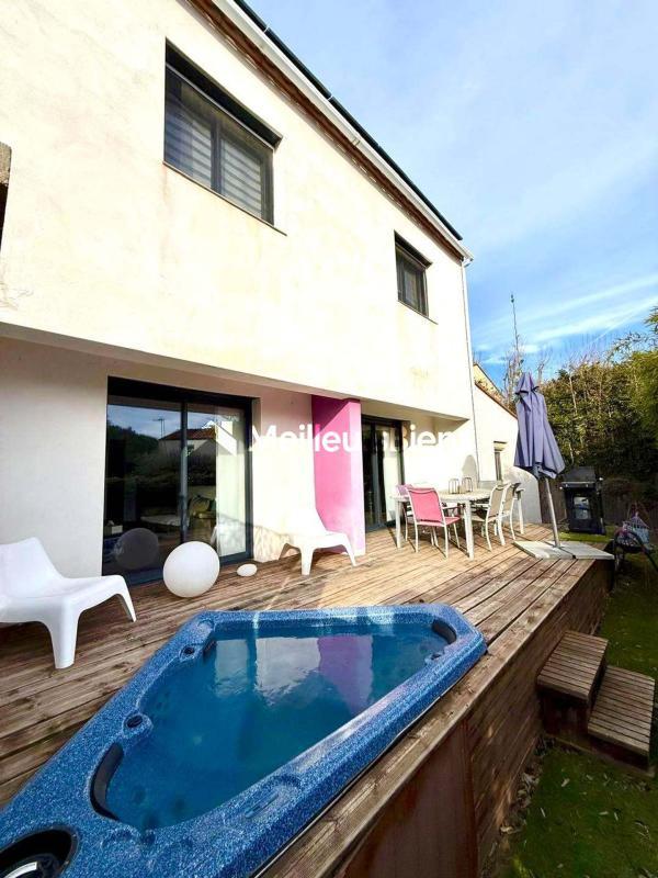 Villa - 110 m² - 5 pièces