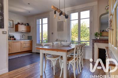 Maison - 94 m² - 6 pièces