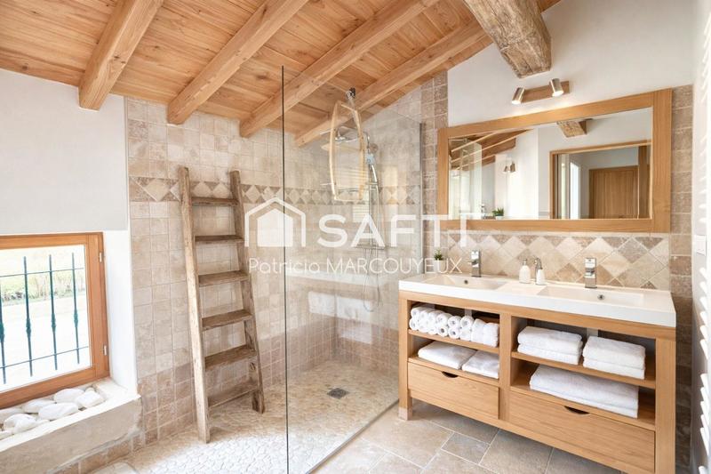 Maison - 400 m² - 10 pièces