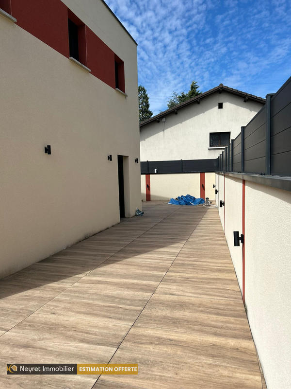 Maison - 122 m² - 5 pièces