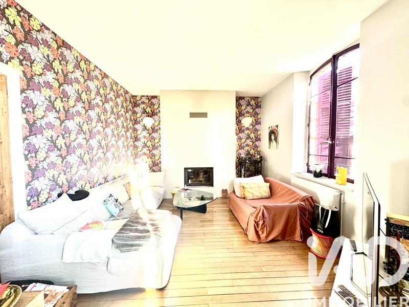 Maison - 240 m² - 8 pièces