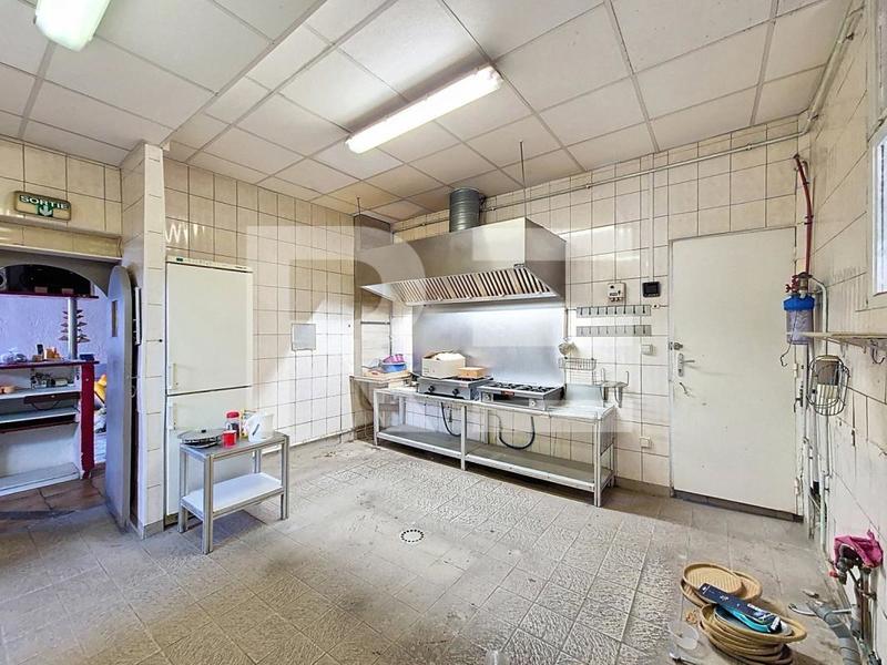 Local commercial - 70 m² - 3 pièces