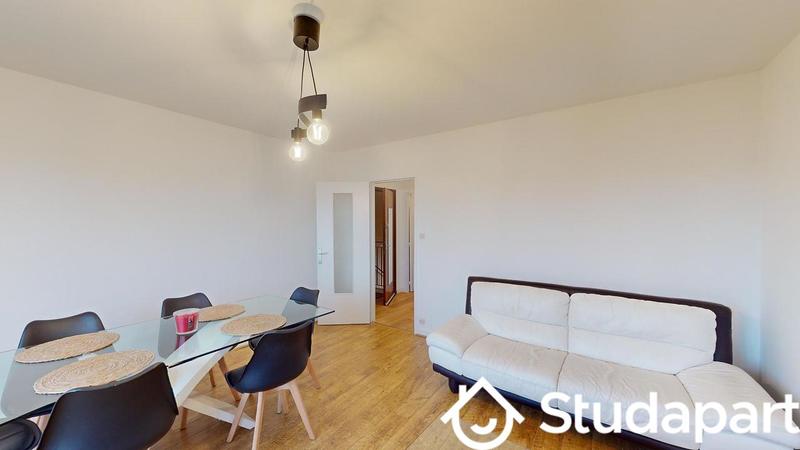 Chambre - 9 m² - 1 pièce