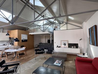 Loft - 138 m² - 6 pièces