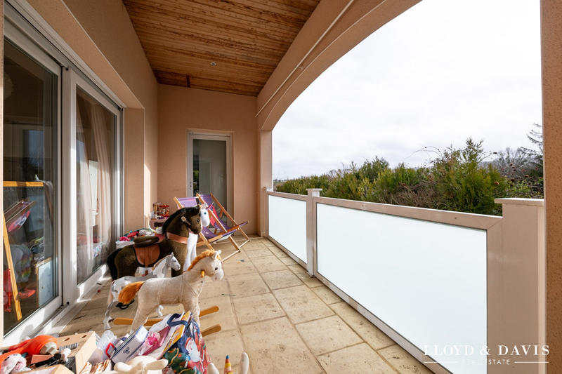 Maison - 195 m² - 7 pièces