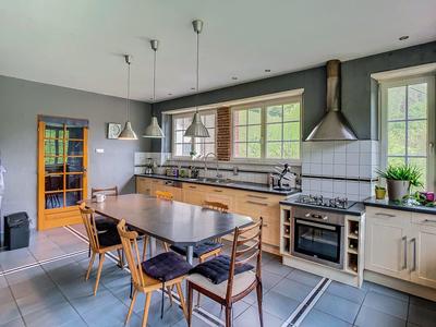 Maison - 233 m² - 8 pièces