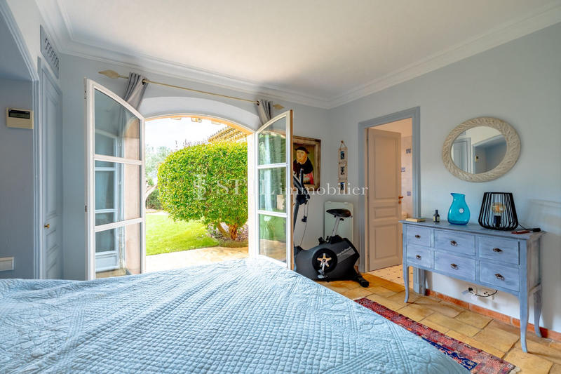 Villa - 200 m² - 5 pièces