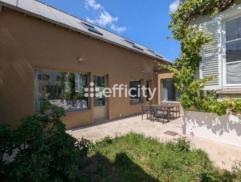 Maison - 151 m² - 6 pièces