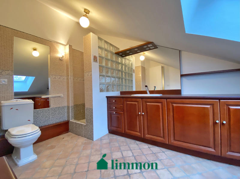 Appartement - 77 m² - 5 pièces