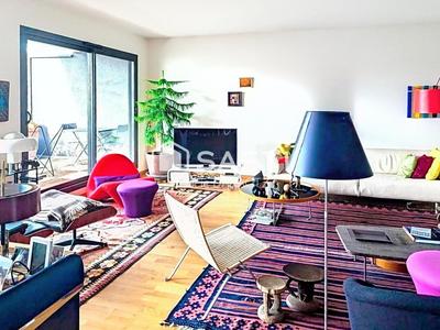 Appartement - 210 m² - 6 pièces