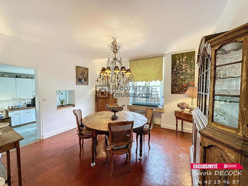 Propriété - 266 m² - 11 pièces