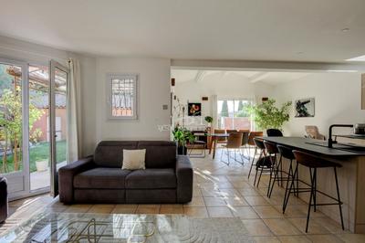 Maison - 151 m² - 6 pièces