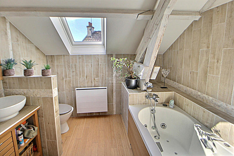 Maison - 121 m² - 6 pièces