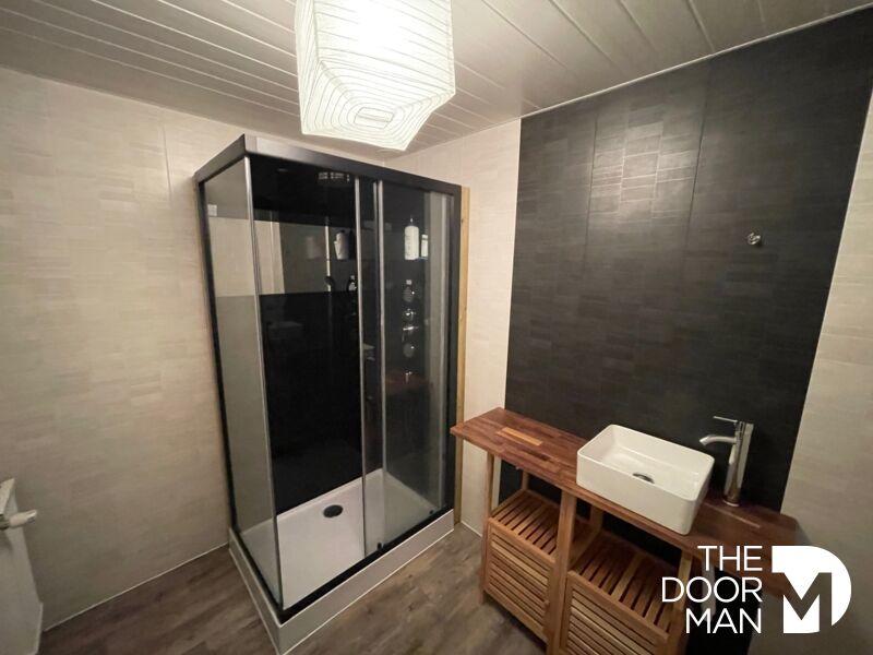 Maison - 204 m² - 5 pièces