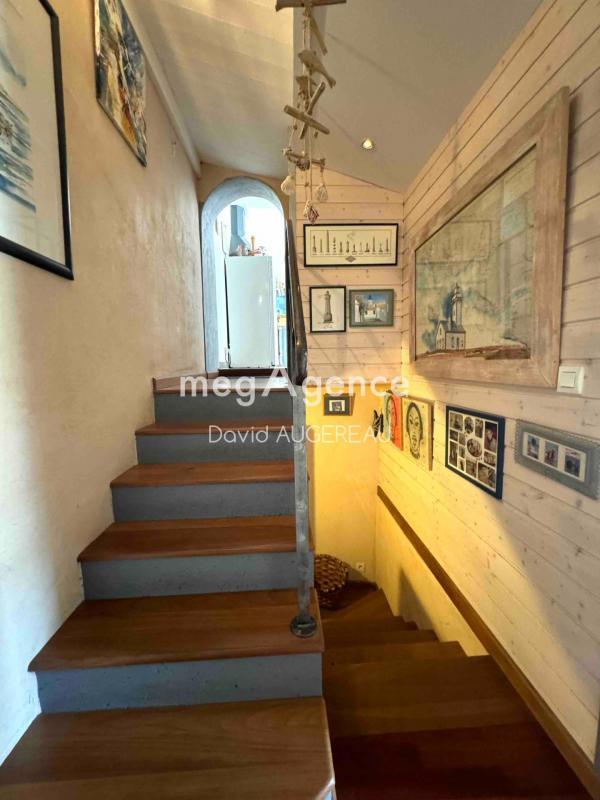 Maison traditionnelle - 123 m² - 8 pièces