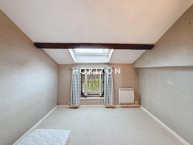 Maison ancienne - 205 m² - 8 pièces