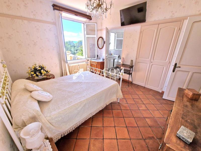 Villa - 160 m² - 6 pièces