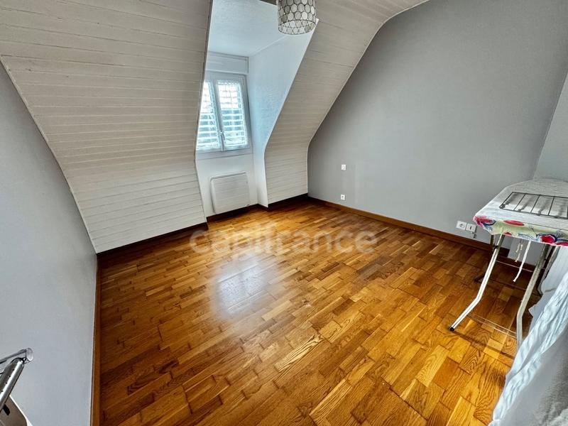 Maison - 137 m² - 7 pièces