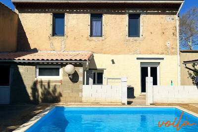 Maison - 240 m² - 6 pièces