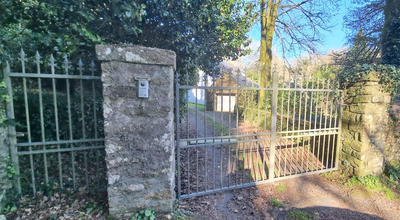 Maison - 300 m² - 10 pièces