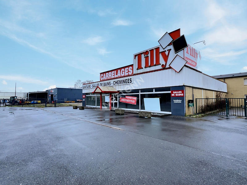 Local commercial - 1 920 m²