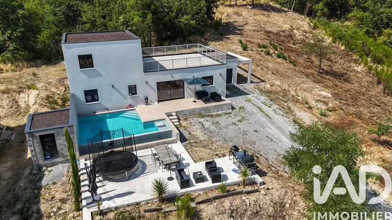 Maison - 150 m² - 4 pièces