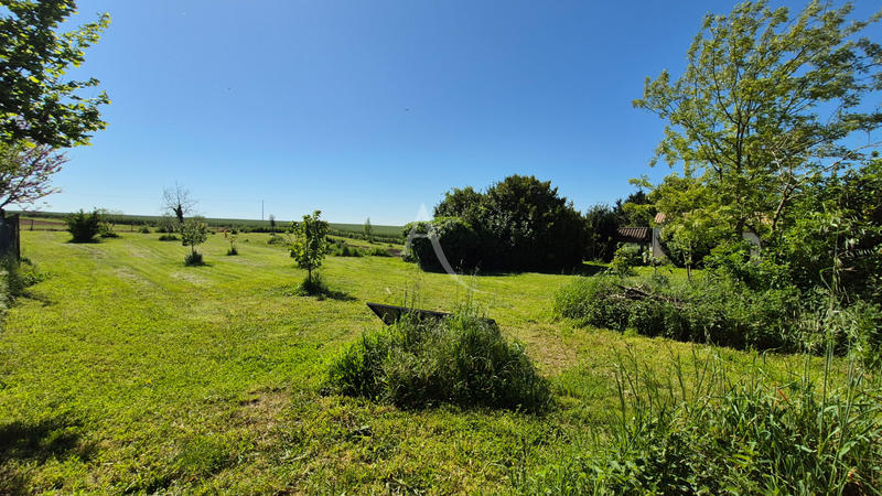 Maison - 265 m² - 9 pièces