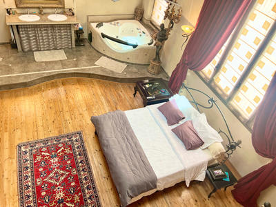 Appartement - 210 m² - 5 pièces