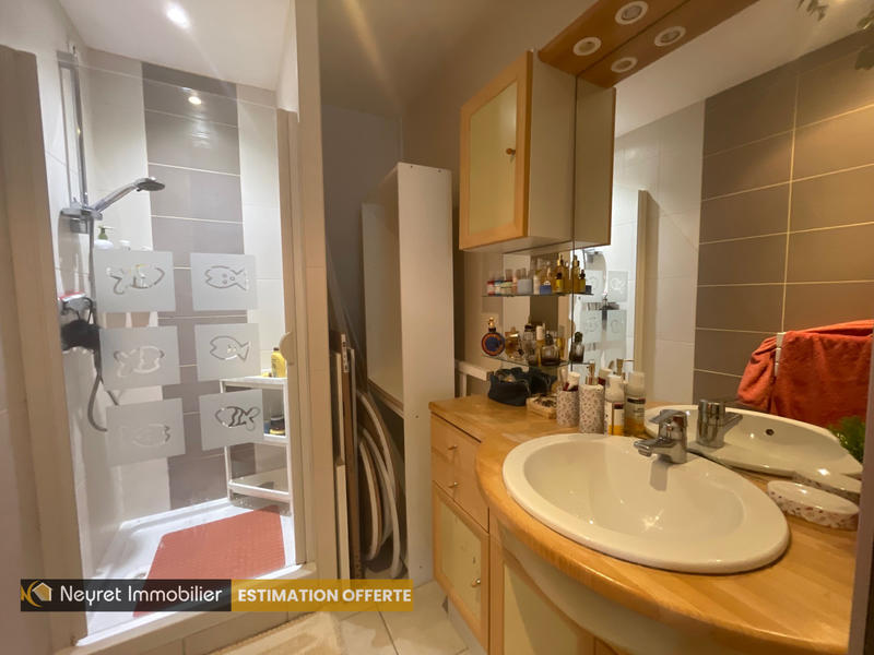 Appartement - 99 m² - 4 pièces