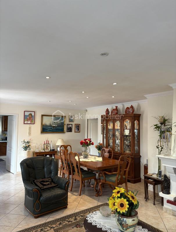 Villa - 160 m² - 8 pièces