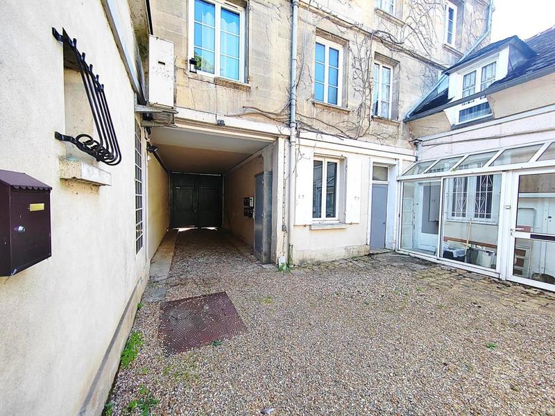 Appartement - 530 m² - 19 pièces