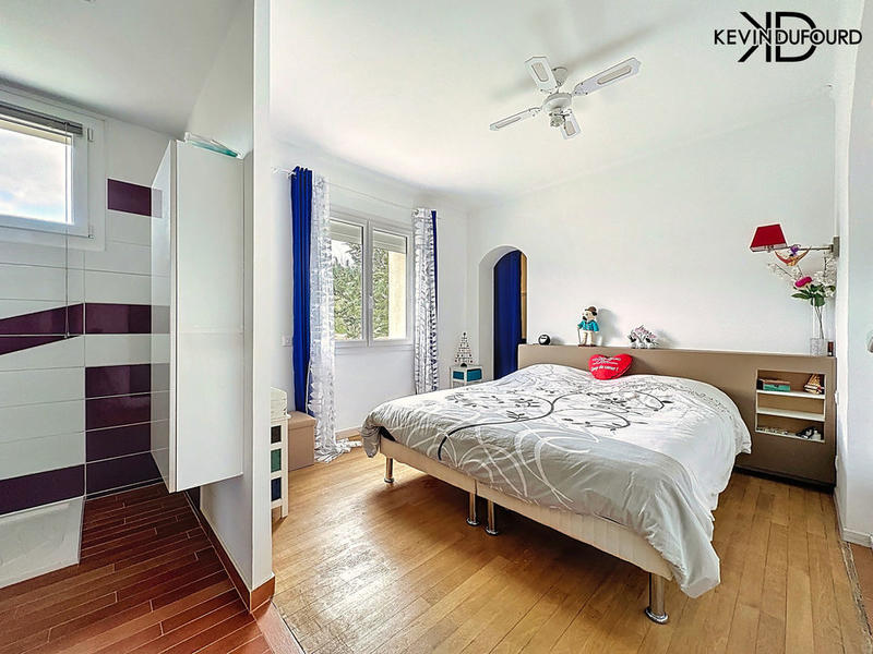 Maison - 200 m² - 7 pièces