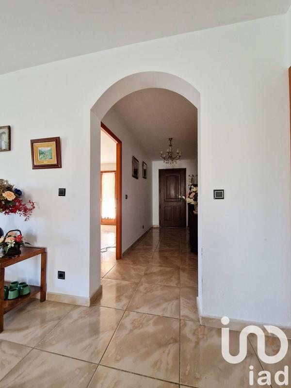 Maison - 215 m² - 6 pièces