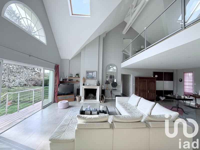 Maison de maîtres - 225 m² - 9 pièces